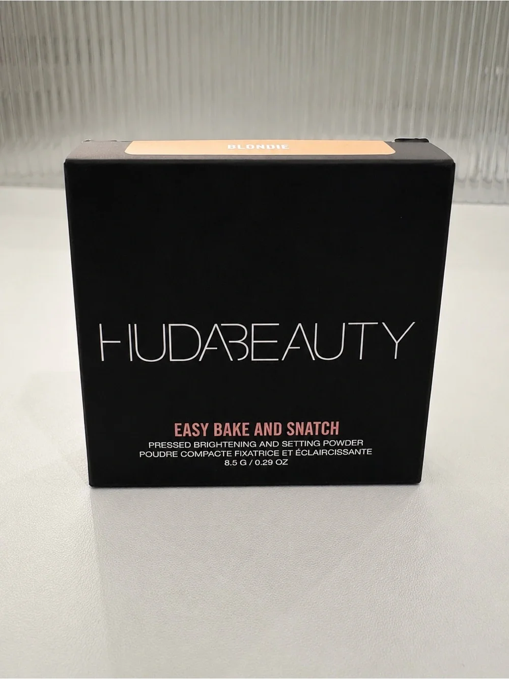 HUDA BEAUTY Easy Bake and Snatch Pressed Brightening & Setting Powder - Blondie